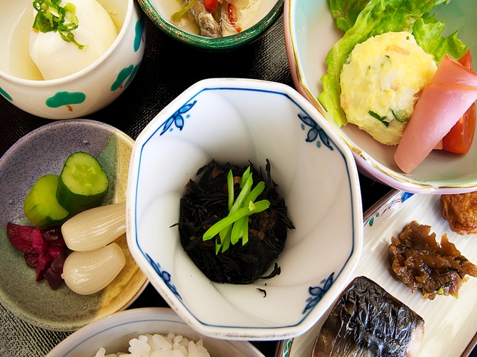 【５つの貸切風呂無料】朝食付いてます！プラン22：00までチェックインOＫ！【空×温泉】