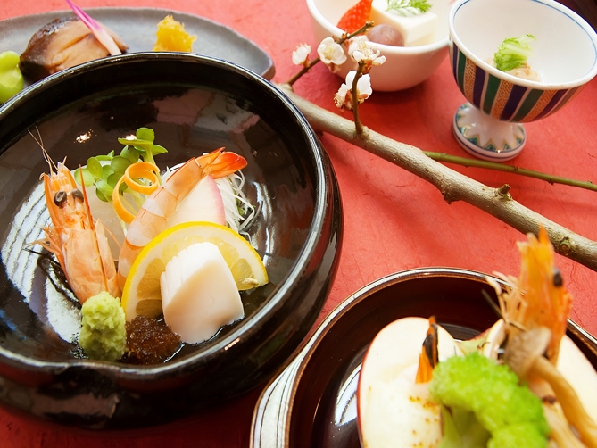 【源泉貸切風呂５湯無料！】鹿児島の旬の味覚満載！豪華グルメプラン