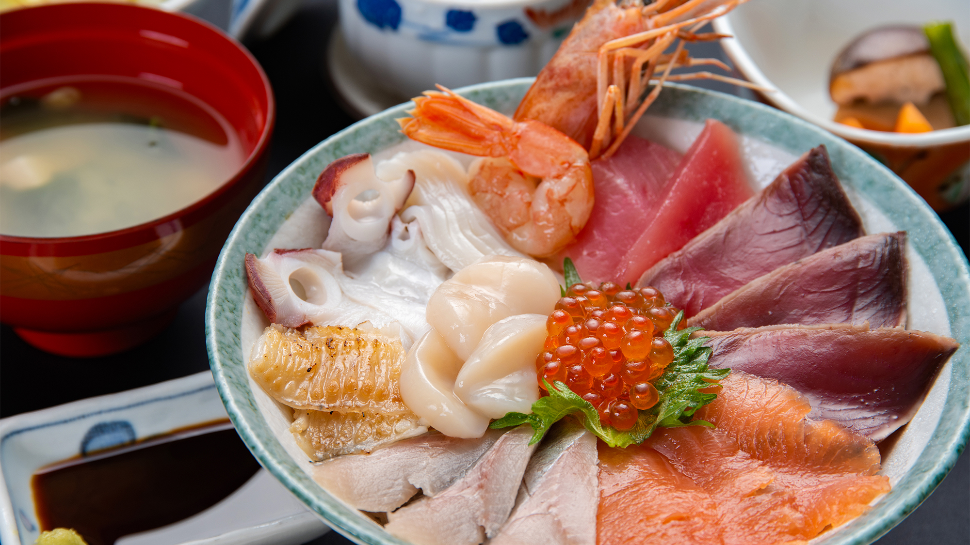 【選べる夕食一例】オホーツク海鮮丼御前！北海道を訪れたのならばまずはこちら！！