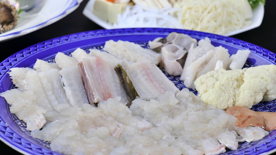 ◎夏季限定◎１１，５５０円で堪能できちゃう♪今が旬！！はも鍋＋はも湯引き 