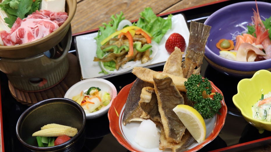 ★夕食は本館ホテルサトウで☆静内を食す2食付きプラン♪