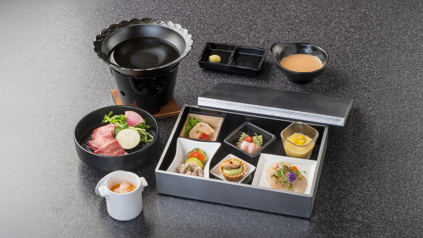 【スタンダード】1泊2食付き創作洋食膳＋ハーフバイキングプラン（アルコール飲み放題）
