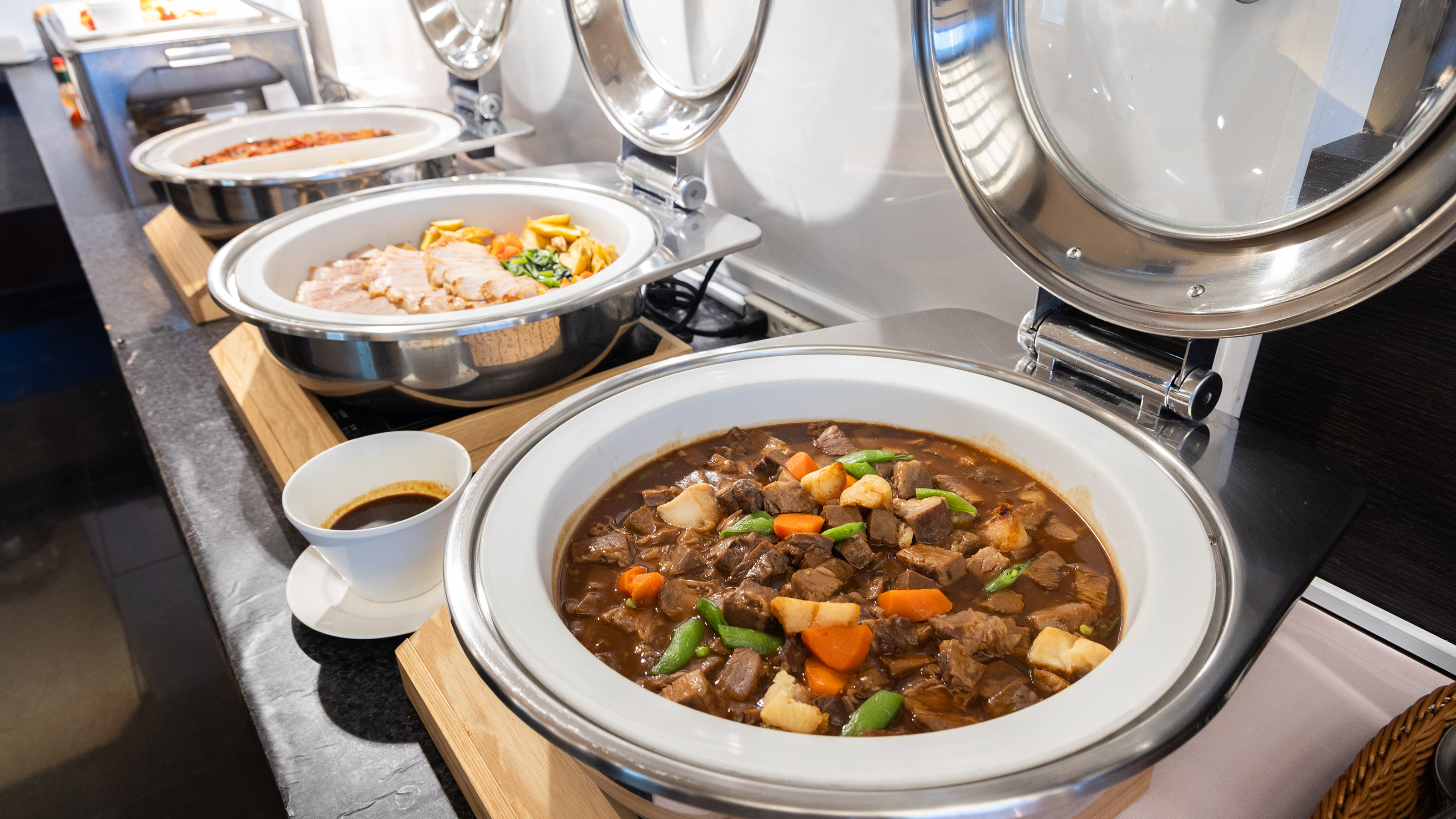 夕食ハーフバイキング一例