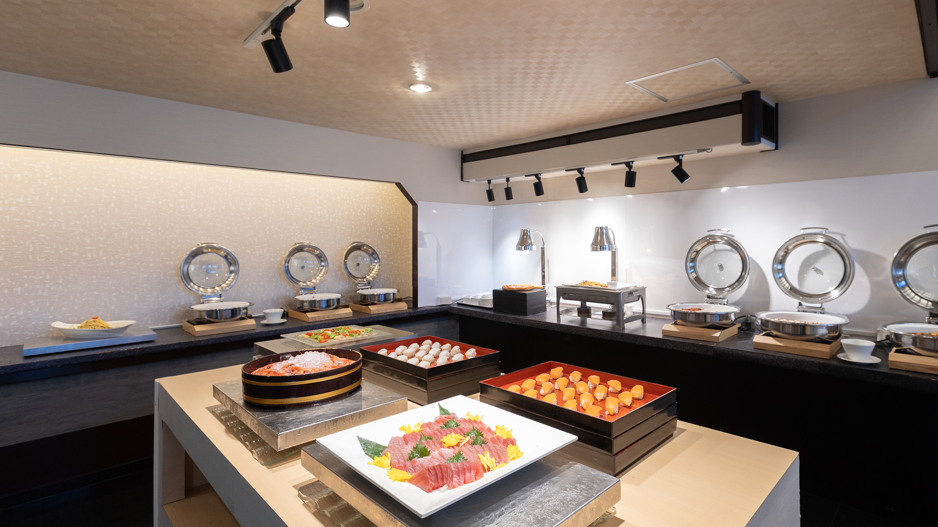 夕食ハーフバイキング一例