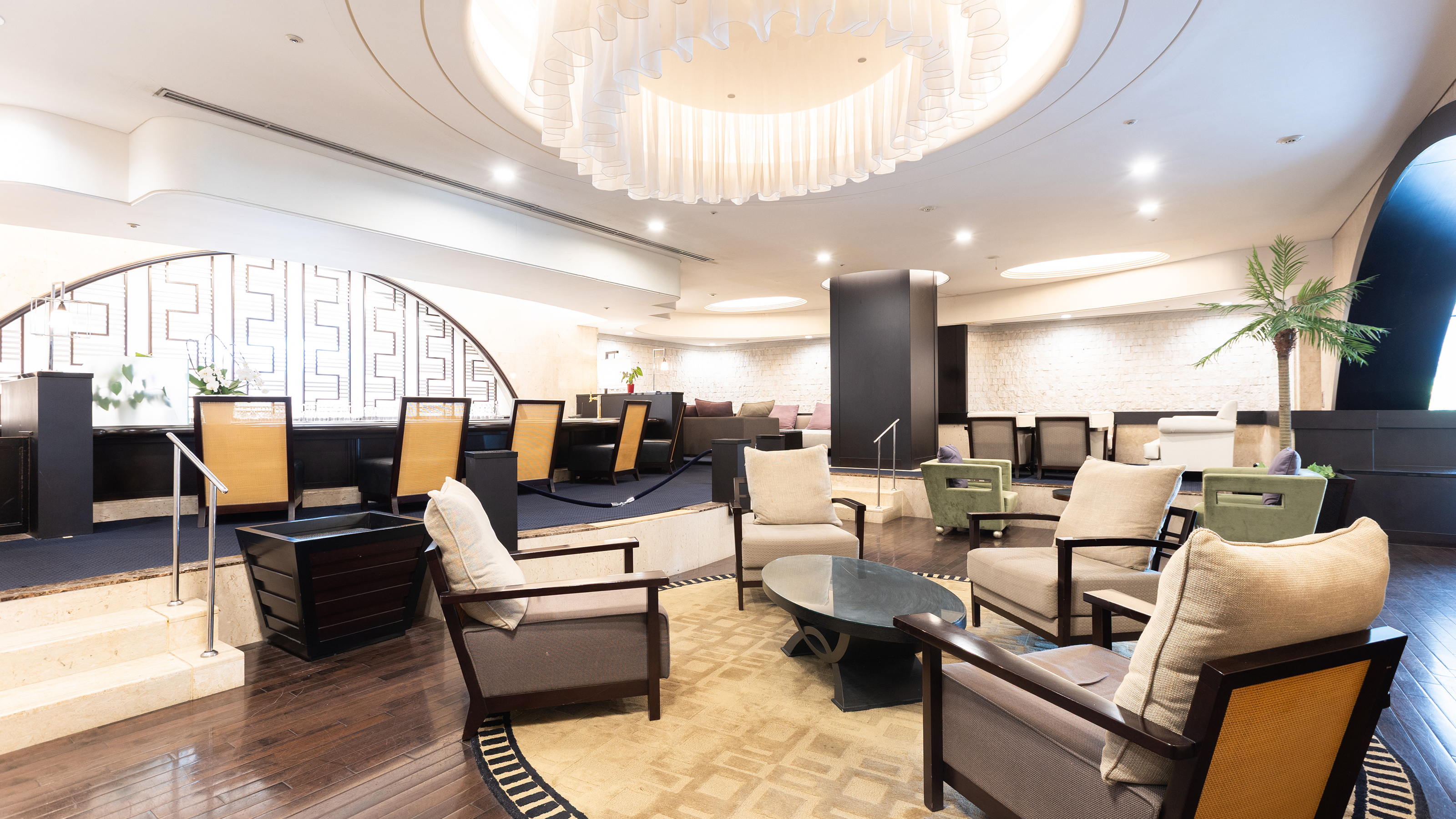 ロビーラウンジ