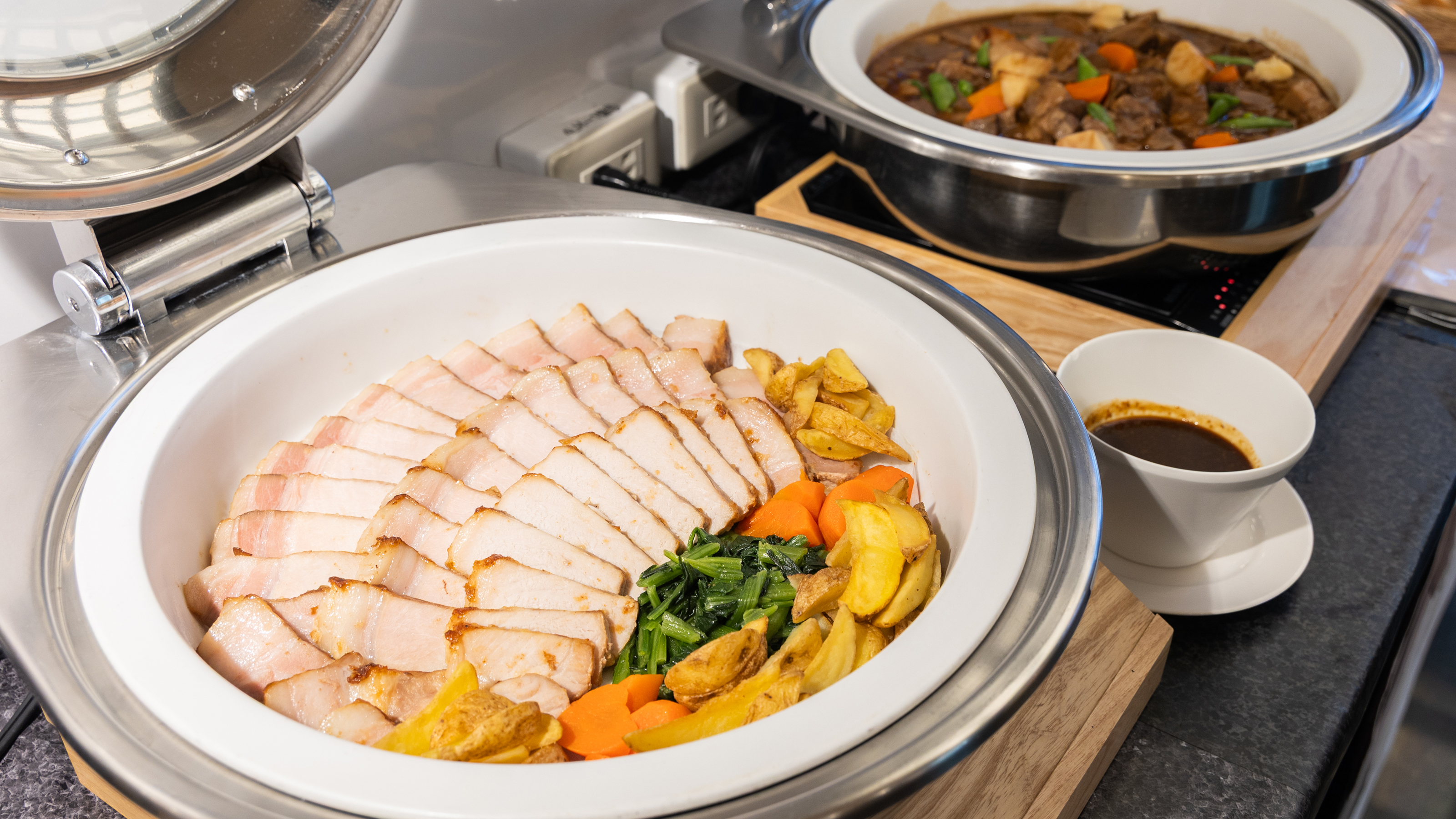 夕食ハーフバイキング一例