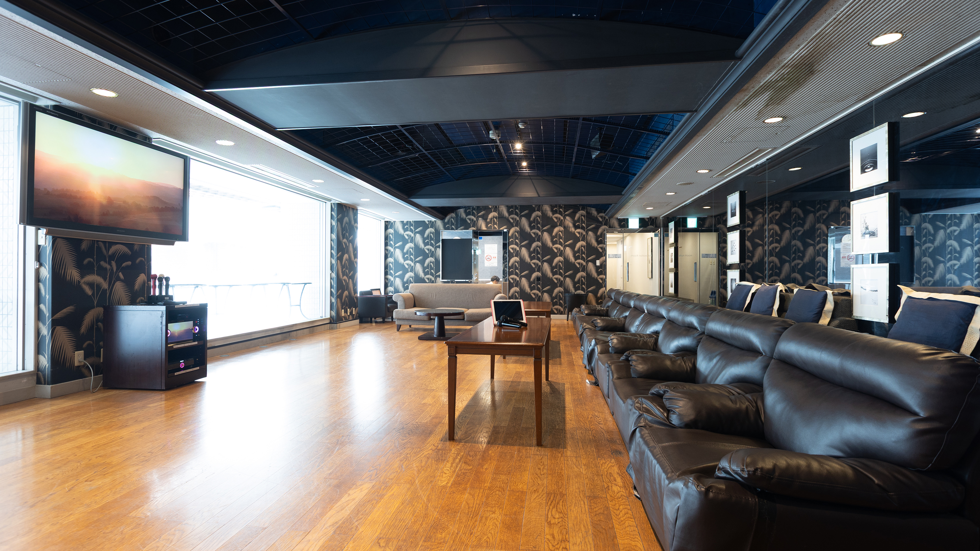 共用カラオケルーム