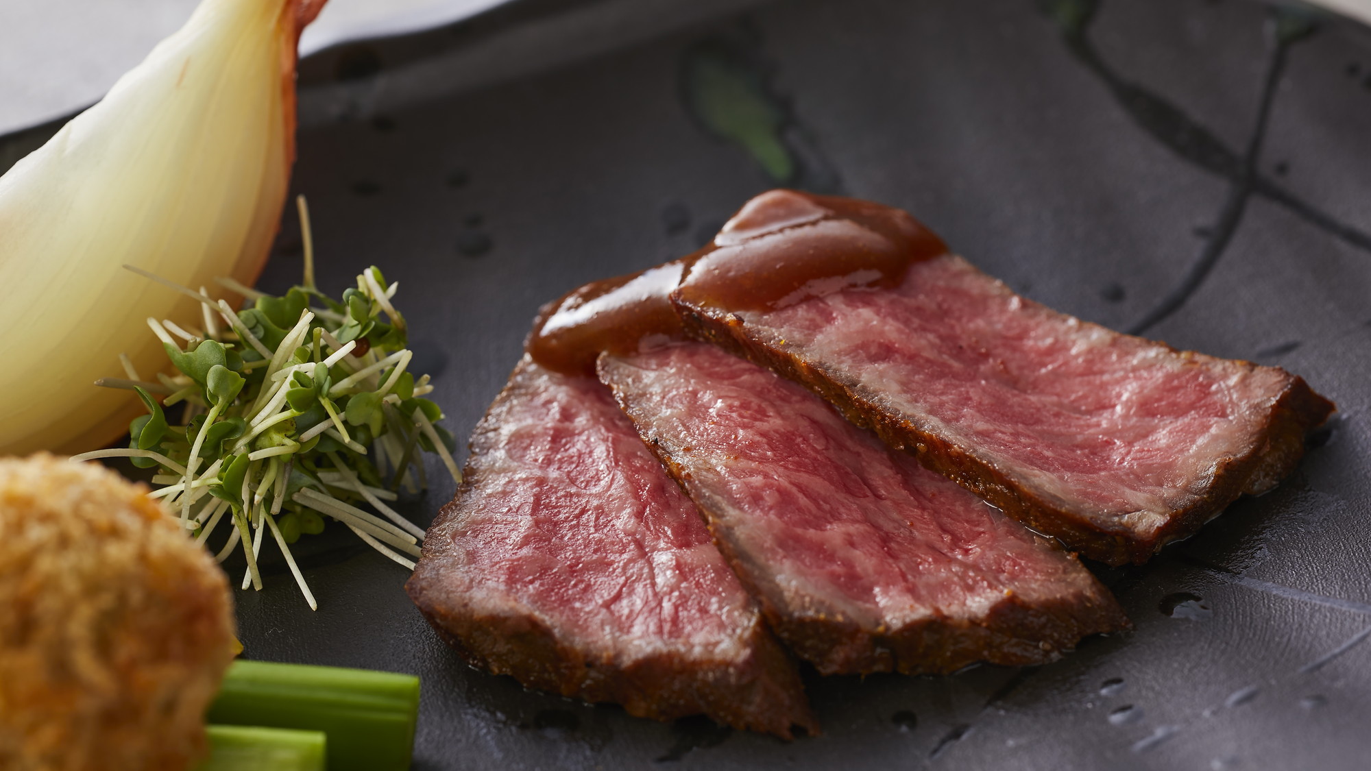 【特別会席】淡路島の旬の味覚を盛り込んだお料理でおもてなし
