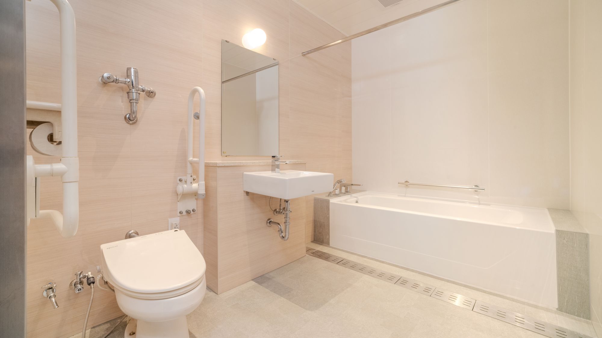 【オーシャンビュー】ユニバーサルルーム（バス付）