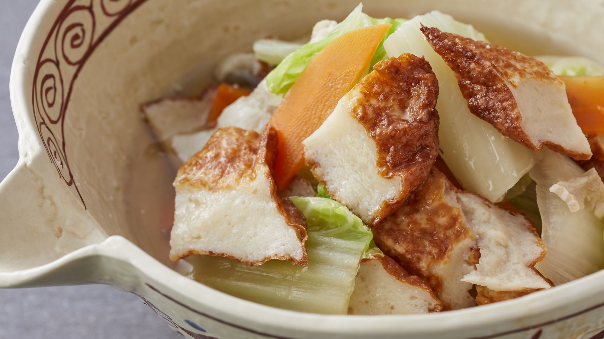 朝食メニュー例／玉ねぎ天と豚肉の旨煮