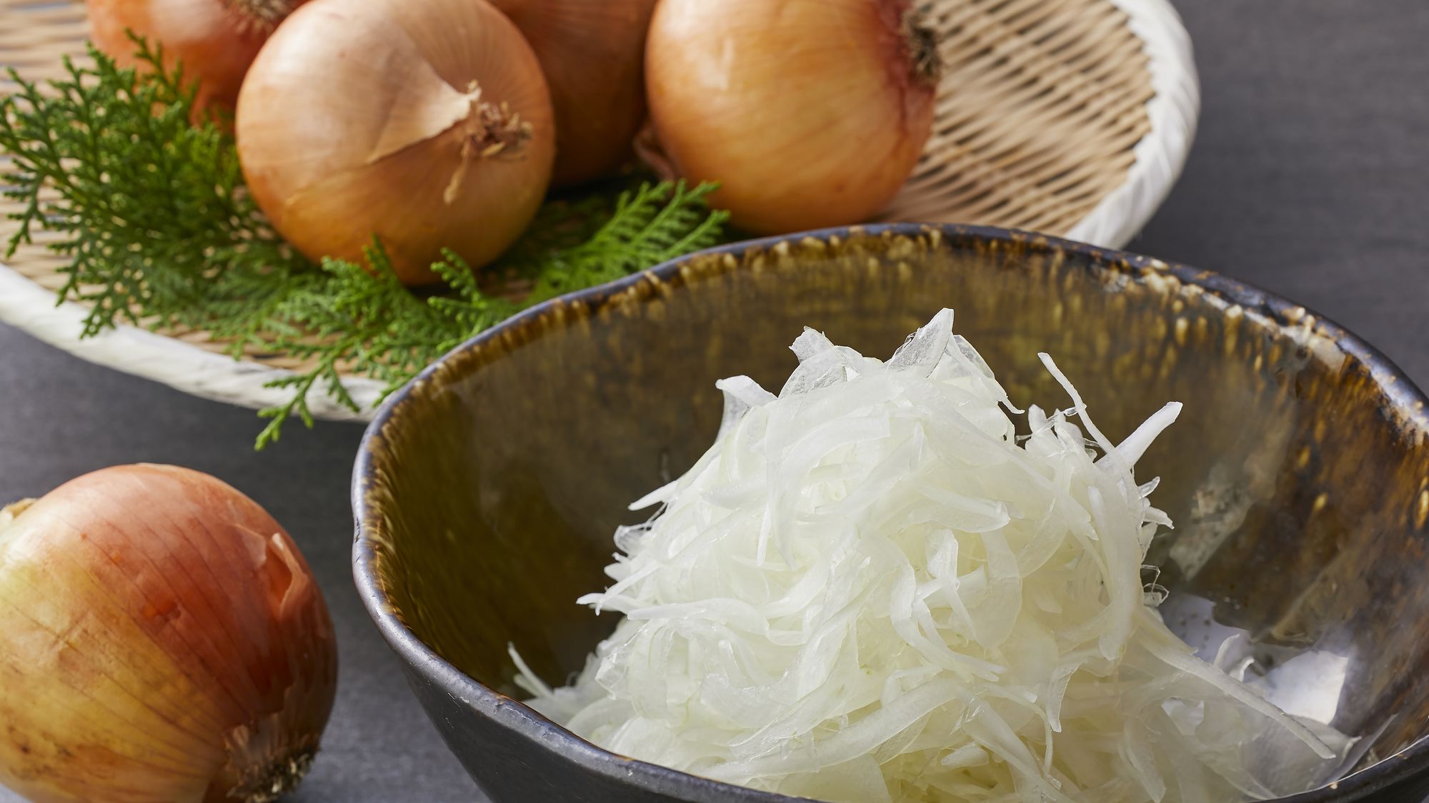 朝食メニュー例／淡路島産オニオンスライス