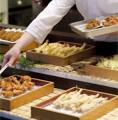 【とれとれ亭】夕食バイキング