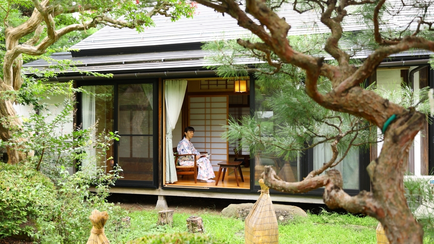 日本庭園にわずか6室、寛ぎの湯宿