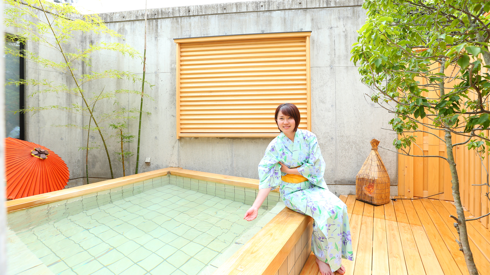 木の露天風呂　（男女入れ替え制）