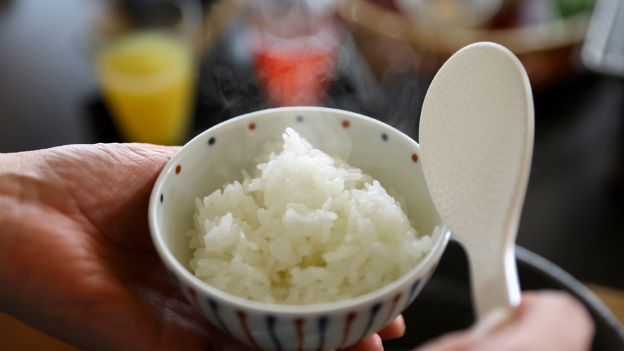 【朝食】地元ブランド米の木島平産コシヒカリを毎朝炊き立てでご提供しています。