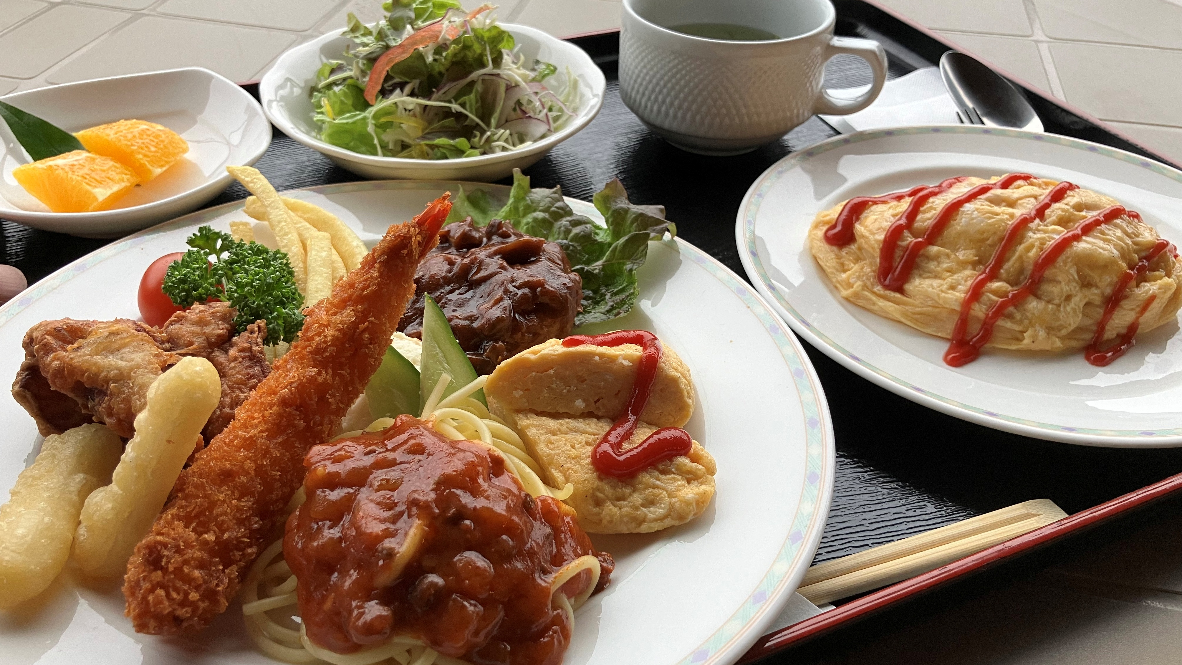 【洋食】小学生のお子様用の夕食です。和食とどちらかお選びください。