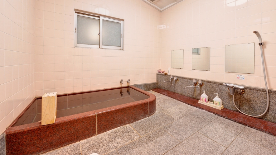 *【風呂】大・小浴場が合計３つございます。ご宿泊の男女割合等で振り分けさせていただきます。