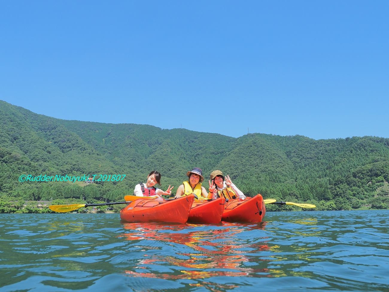 新緑の奥琵琶湖畔を楽しむカヌー体験ツアー♪（体験費用は別途必須になります）