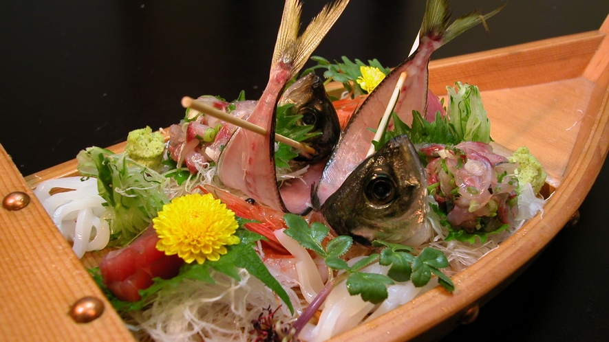 料理：地魚のミニ舟盛
