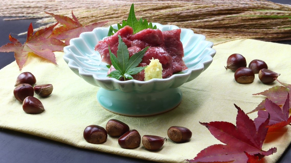 【基本】迷ったらコレ★自慢の馬刺し＆30品目を取り入れた季節の創作懐石料理