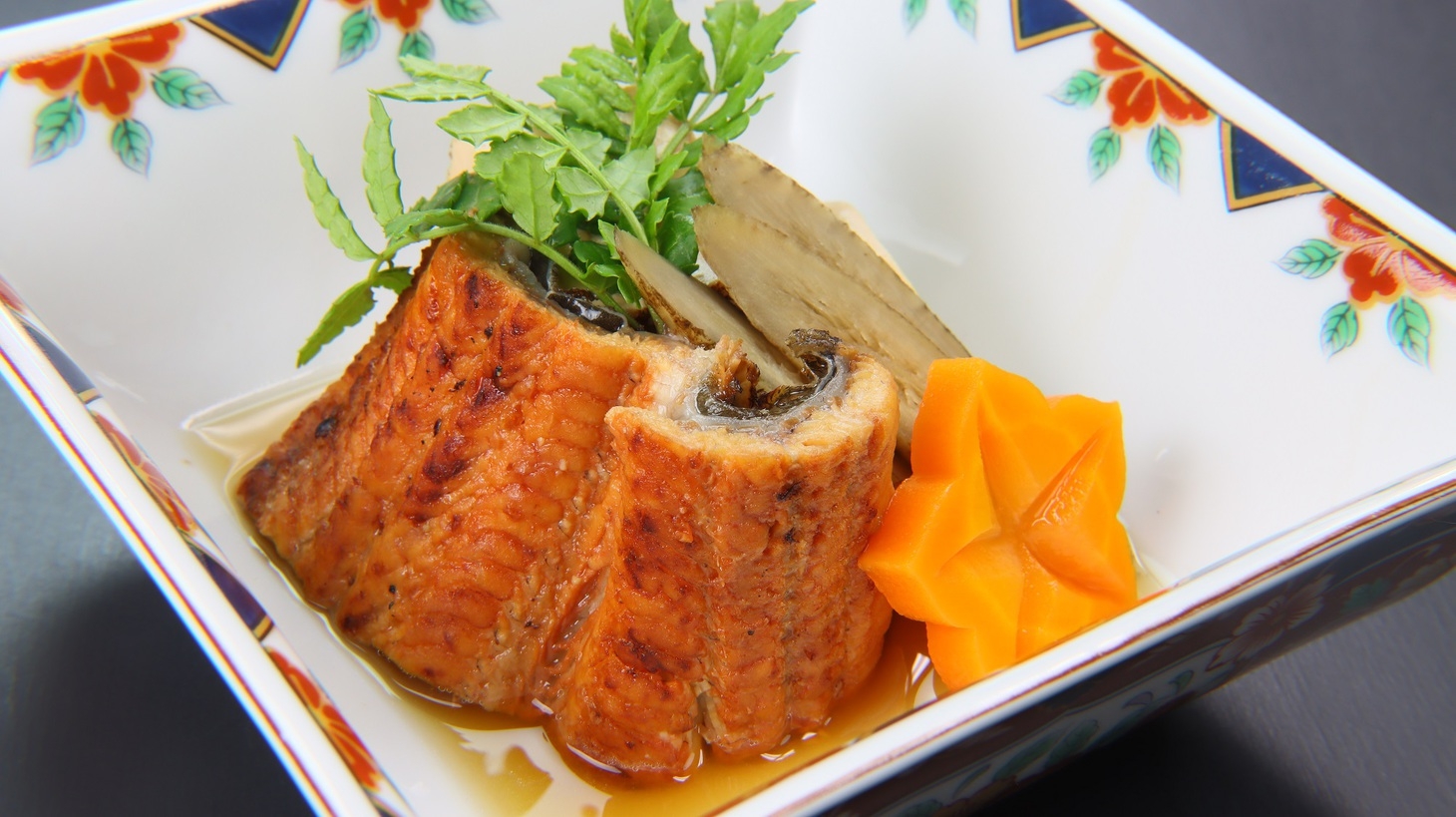 【贅沢うなぎ】諏訪湖畔の名物うなぎ料理を堪能！やわらかい厚切馬刺し付きの贅沢プラン