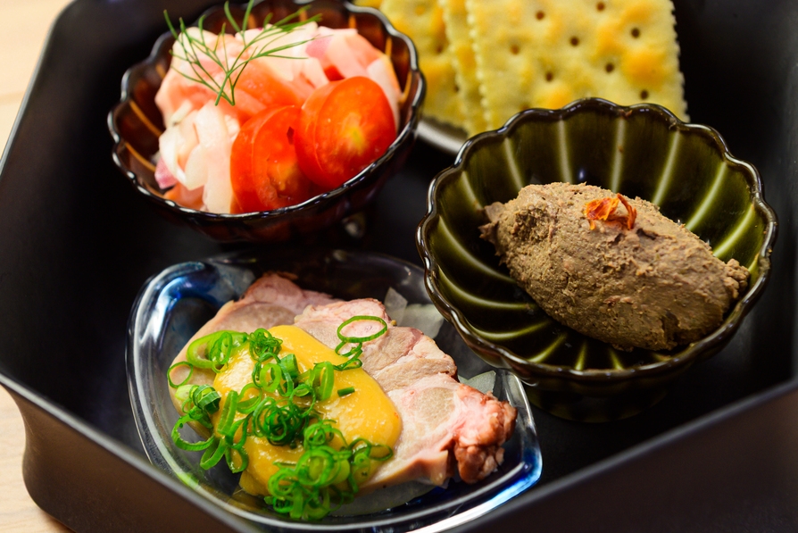 ＜スタンダードプラン＞１泊２食★地元ブランドしほろ牛焼肉５段膳＋ドリンク最大６時間飲み放題付★