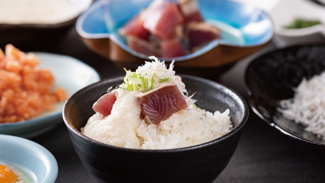 朝食ビュッフェ｜あなただけのオリジナル土佐のっけ丼