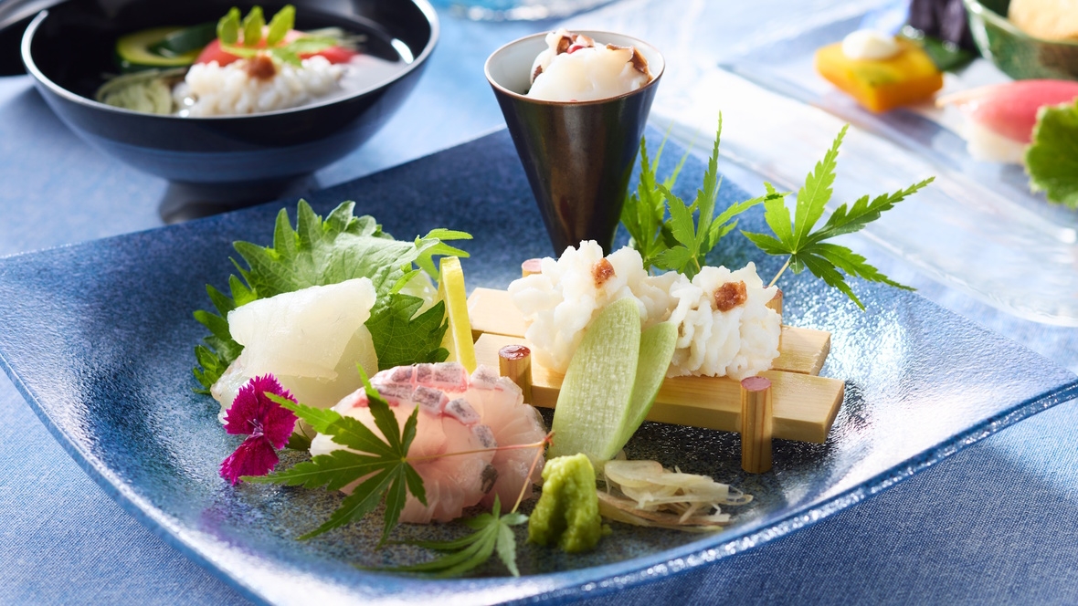【万博】【早割14】最大7，700円OFF！淡路牛と旬食材を堪能できる《特選会席》をお得に！