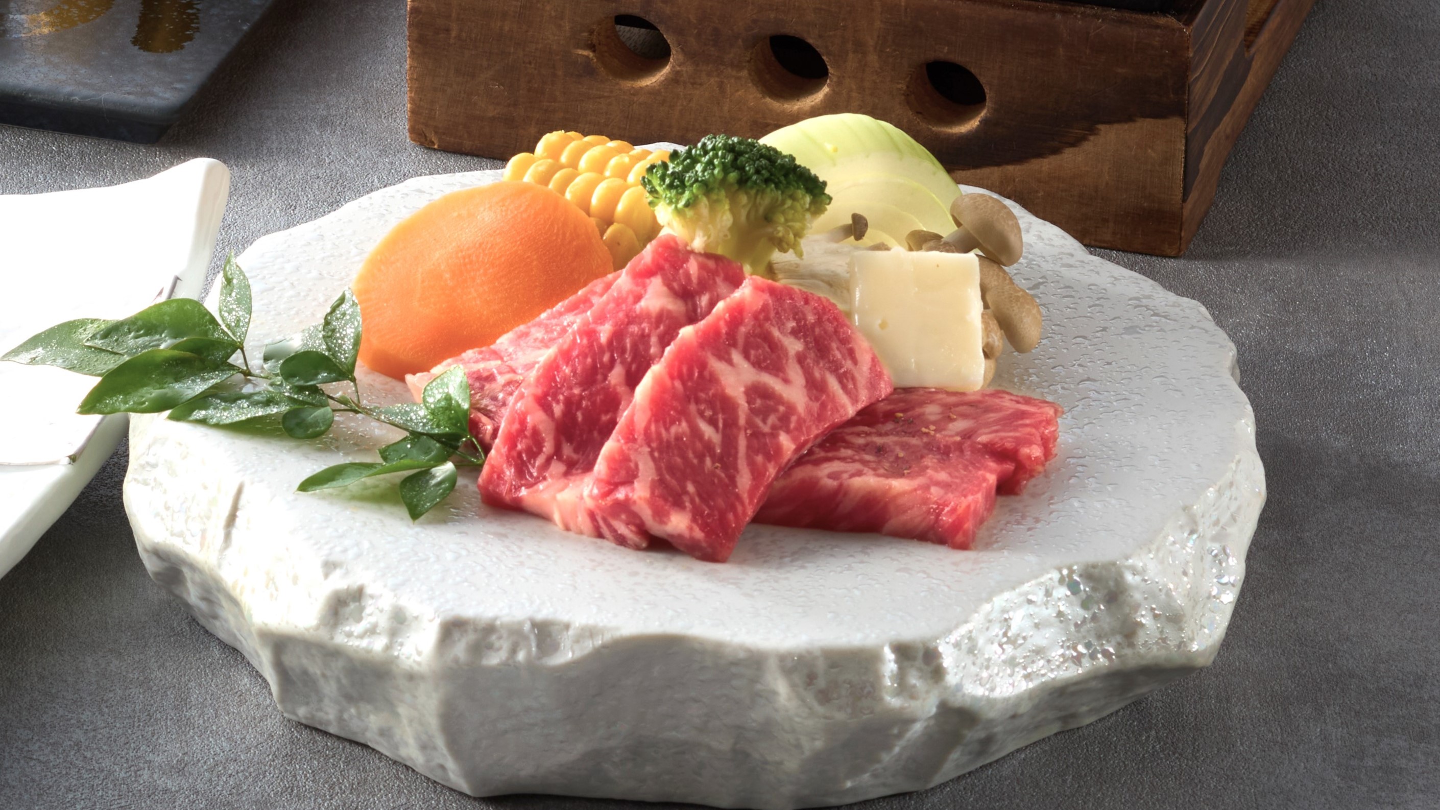 【淡路牛サーロインステーキ】