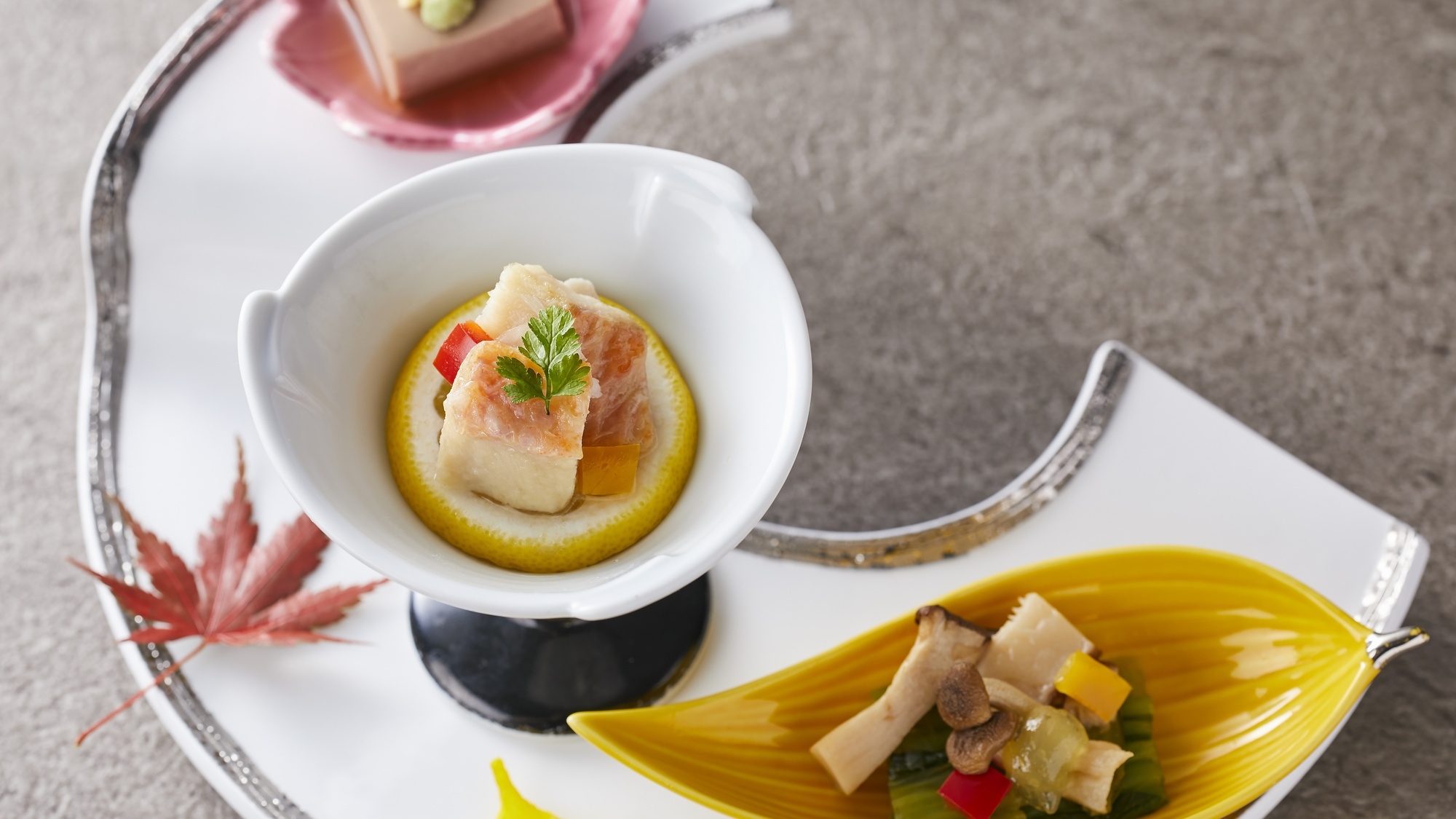 〜期間限定〜秋の味覚を堪能！松茸の土瓶蒸し付き【土地の恵み会席】