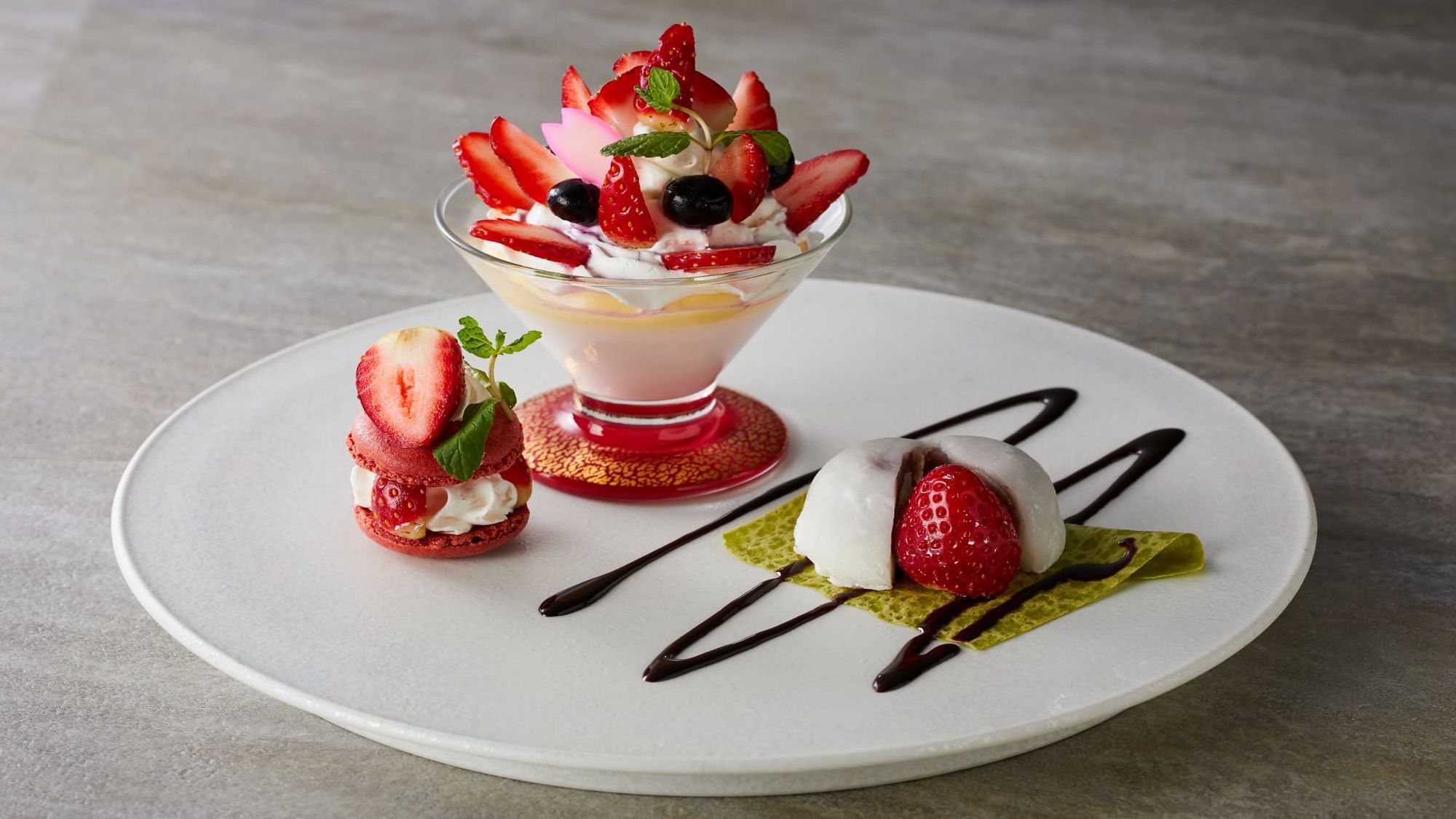 〜期間限定〜奈良県産ブランドいちご　＜古都華＞のデザートプレート付き【季節の会席】