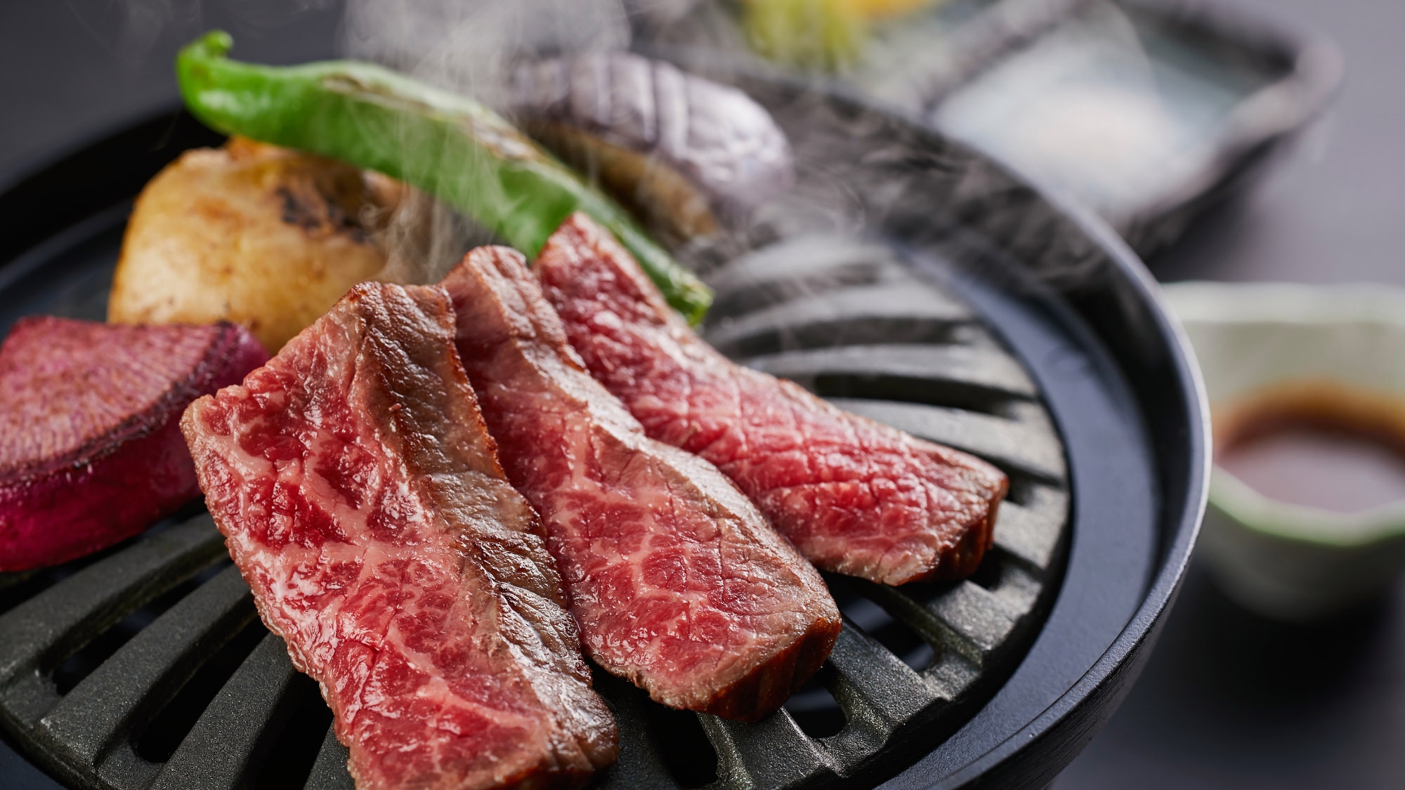〜お日にち限定〜旅の醍醐味 夕食をワンランクグレードアップ！【土地の恵み会席】