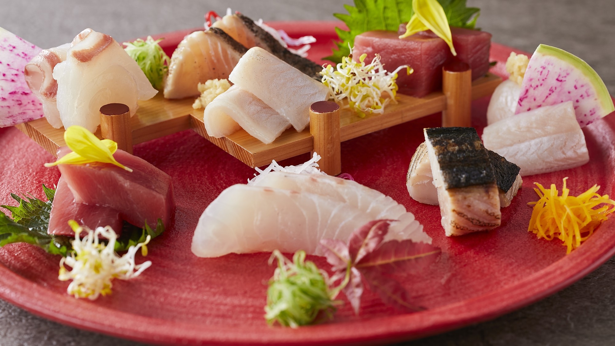 〜期間限定〜秋の味覚を堪能！松茸の土瓶蒸し付き【土地の恵み会席】