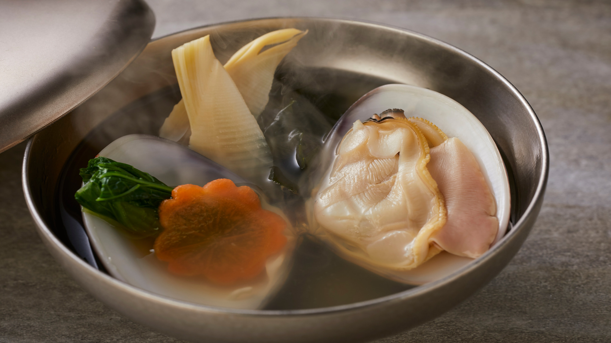 【極み会席】春(2026年3月～5月)椀物 蛤の潮汁仕立て