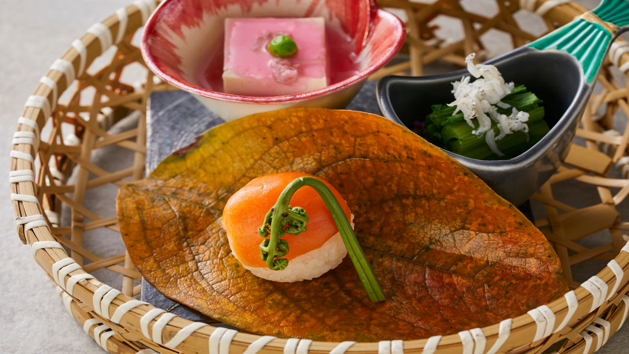 【土地の恵み会席】春(2026年3月～5月)前菜 春分の彩り　三種盛り