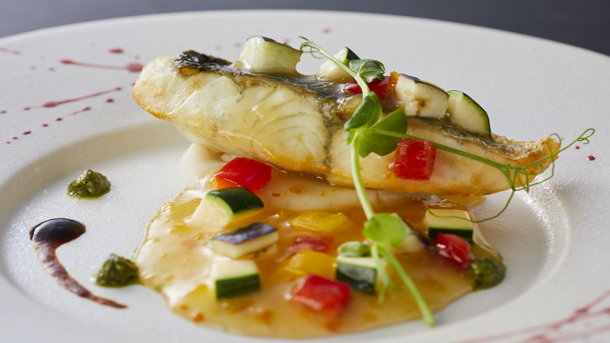 【土地の恵み会席】夏(2026年6月～8月)魚料理 鱸のポアレ　オレンジとラビゴットソース