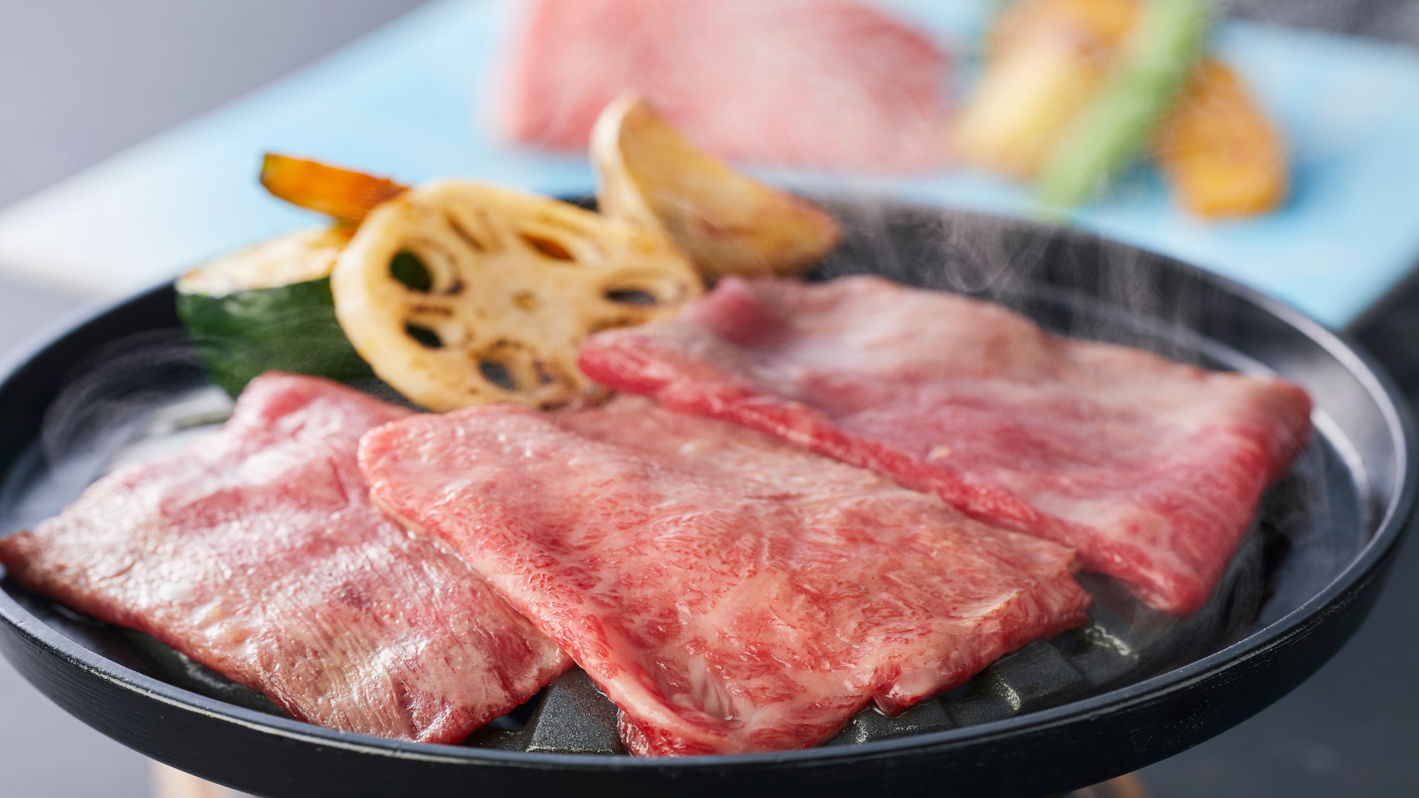 【土地の恵み会席】夏(2026年6月～8月)肉料理 近江牛焼しゃぶ食べ比べ　奈良漬ソース添え