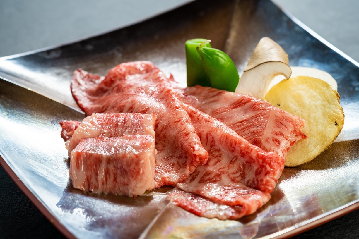 【温泉SALE】【土地の恵み会席】お肉大好き！オリーブ牛の鉄板焼付き会席プラン