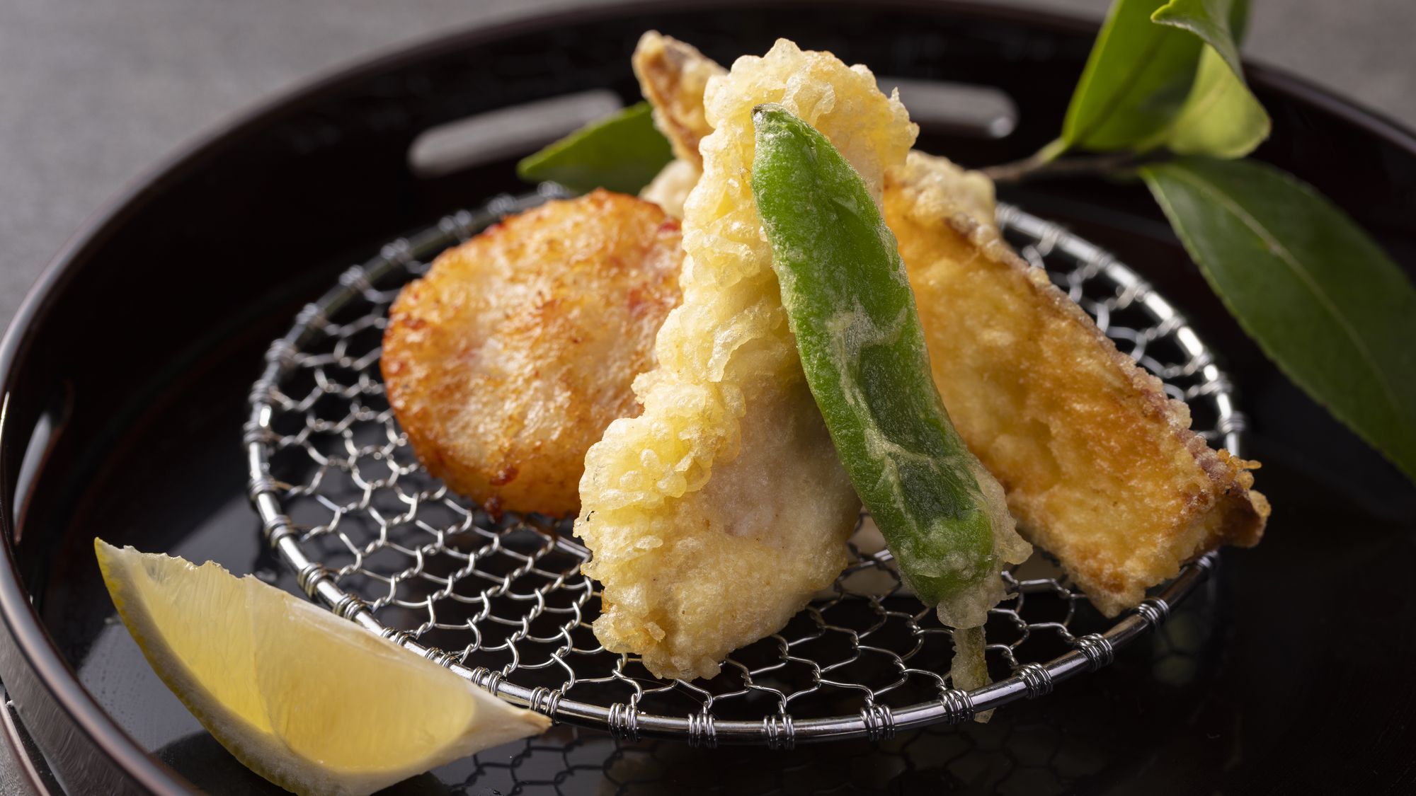 【季節の会席】冬(2025年12月～2026年2月)  揚げ物 瀬戸内小河豚の天婦羅