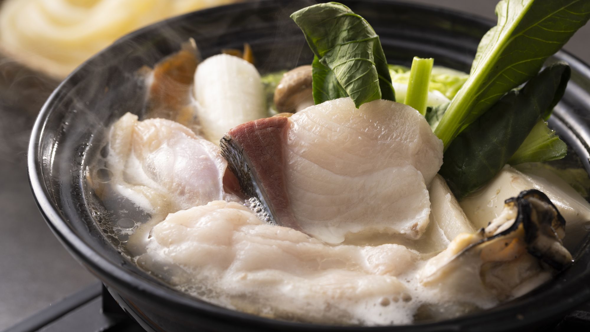 【特別会席】冬(2025年12月～2026年2月) 煮物 オリーブ鰤のロメインレタスしゃぶしゃぶ23