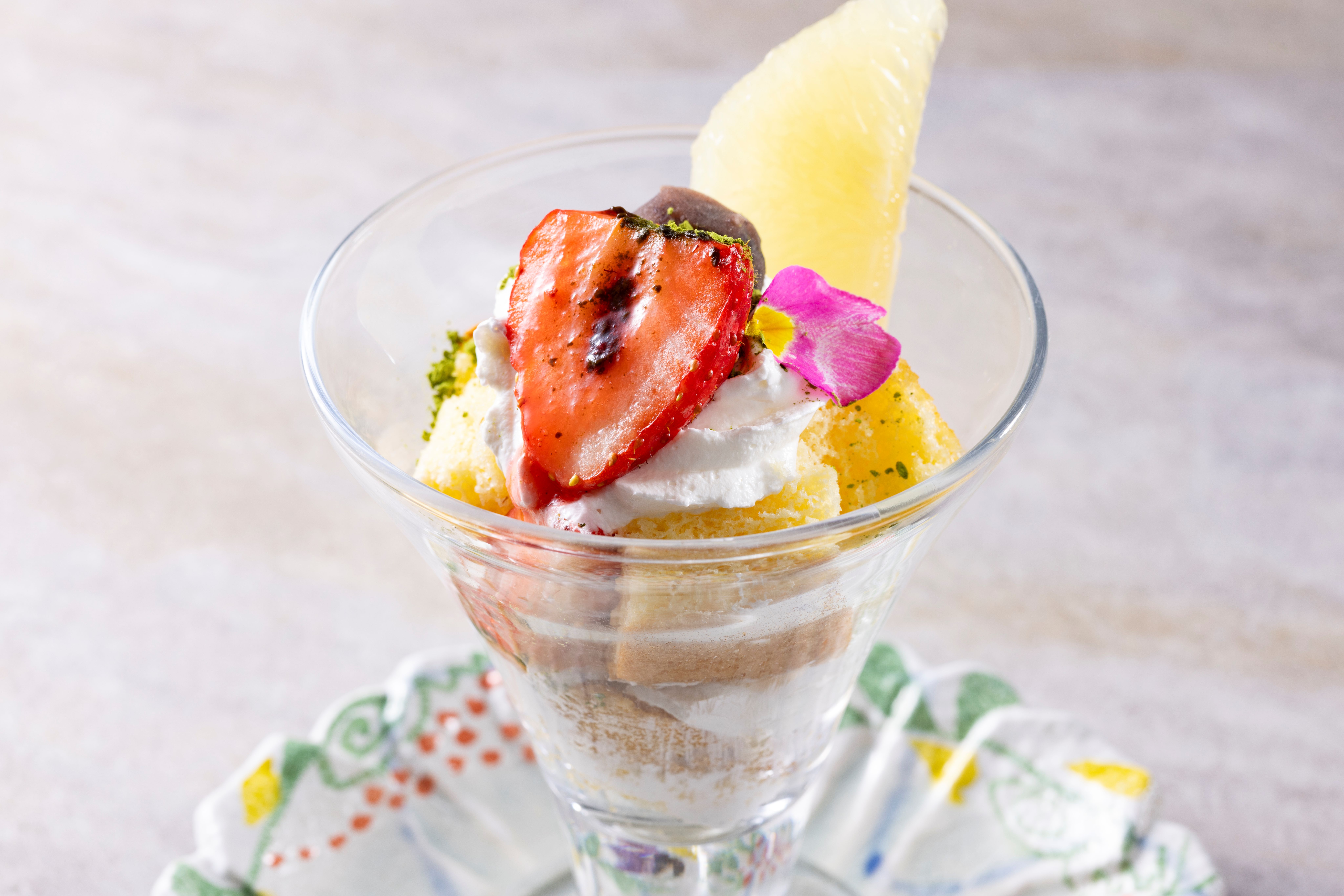 土地の恵み会席2026春【デザート】さぬき姫のバニラシフォン　グレープフルーツ