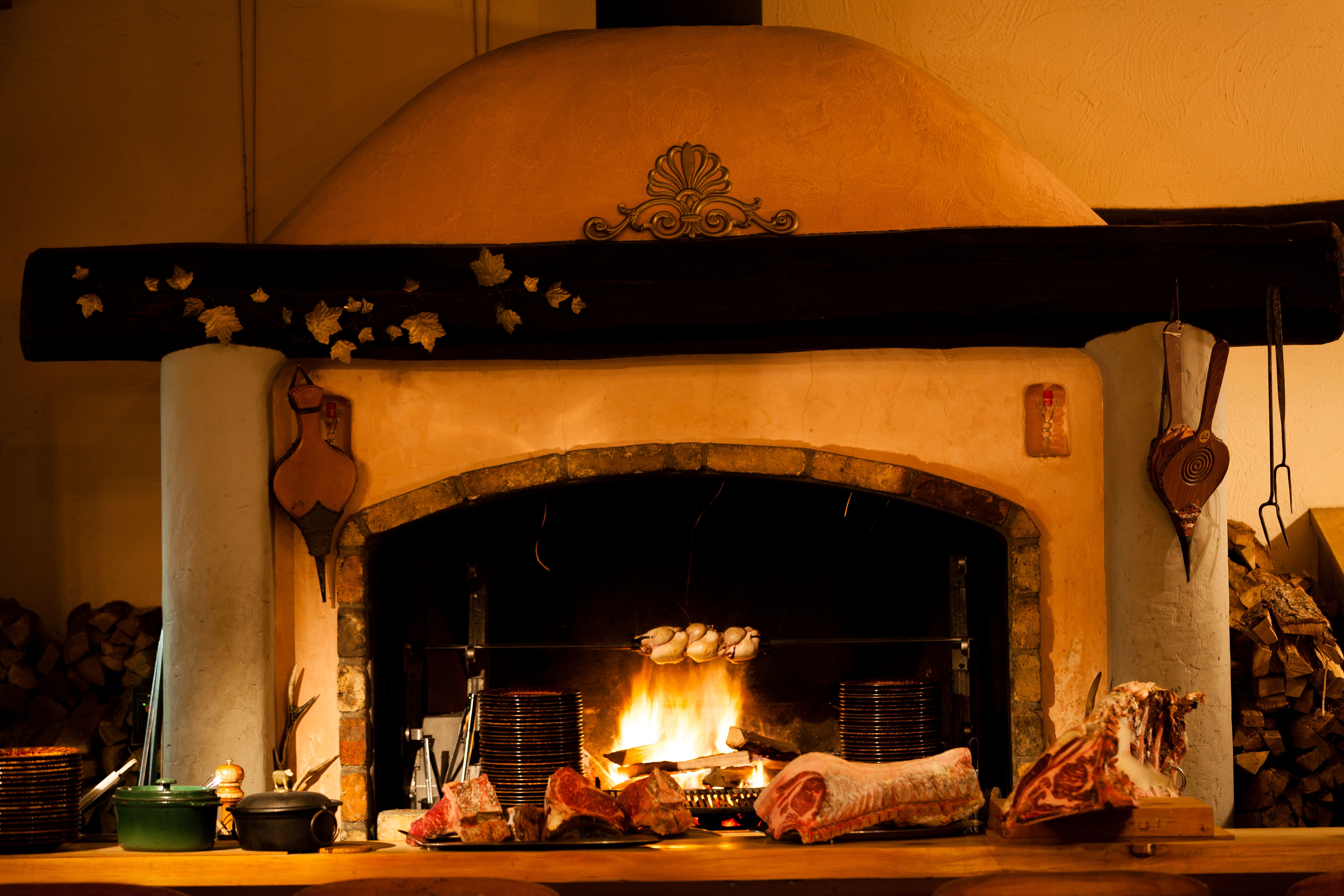 暖炉料理　ピレネー