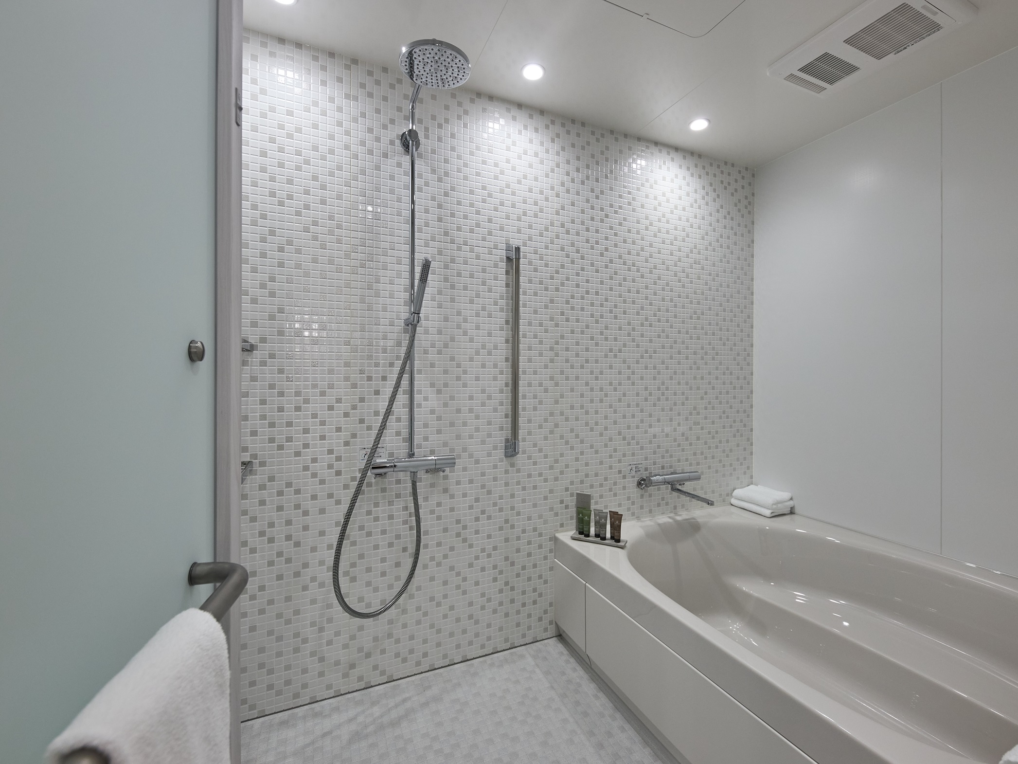 サウナ付き客室バスルーム