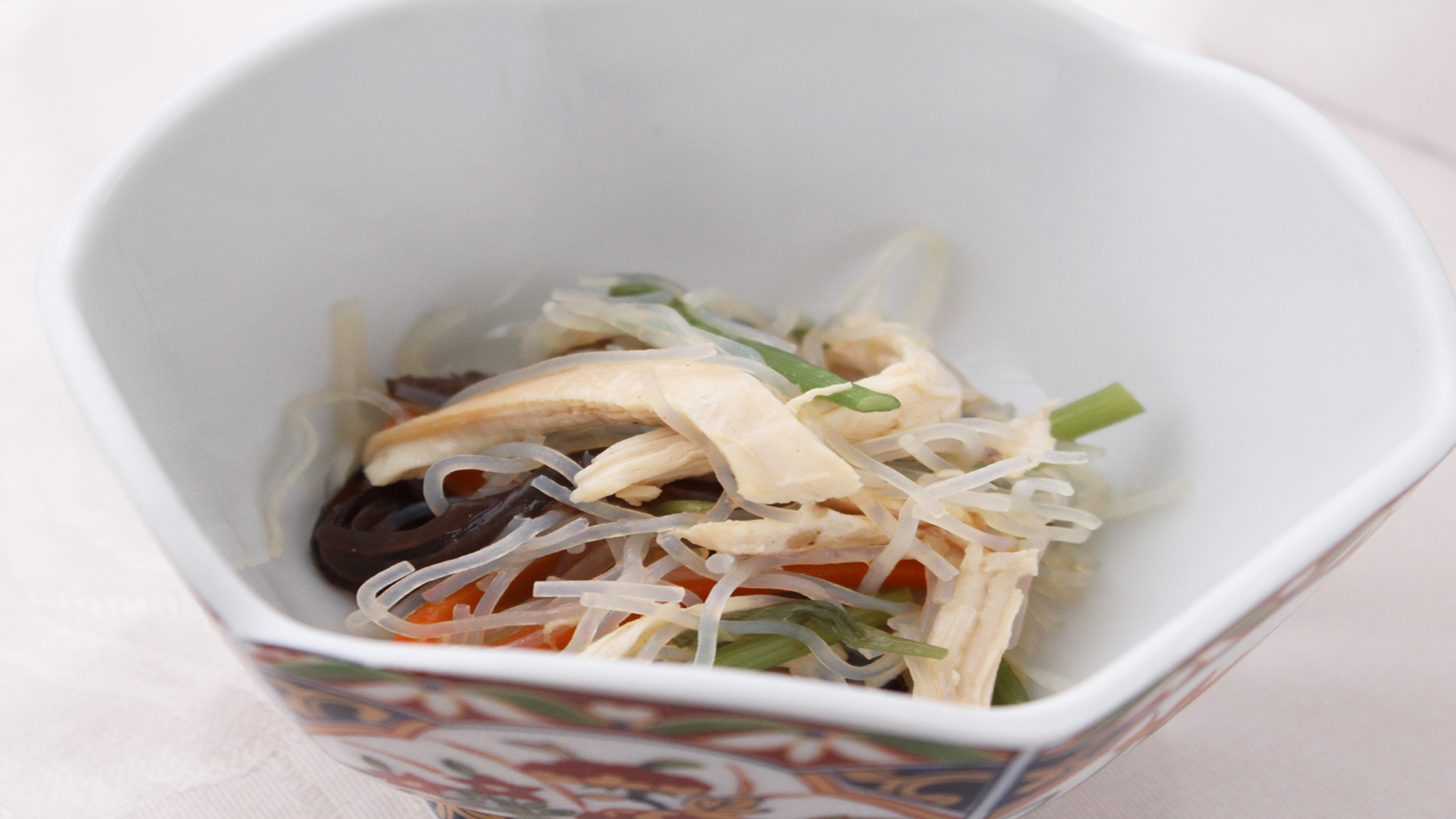 *【夕食一例／小鉢】春雨と鶏肉の中華和え