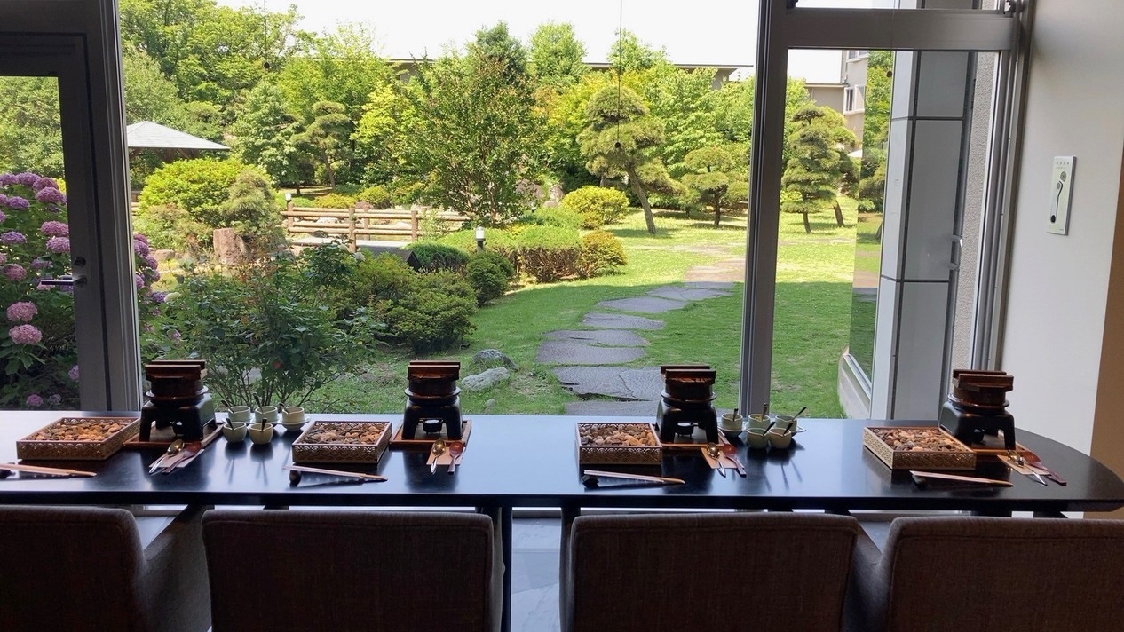 【館内利用券付】＜素泊まり＞1人3，000円分！お土産やワイン、翌日ランチなど自由に使える◎