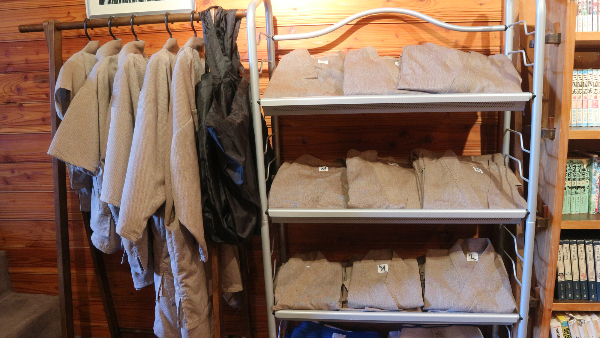 *［作務衣］共用スペースに大人用・子供用（110cm～）作務衣のご用意があります