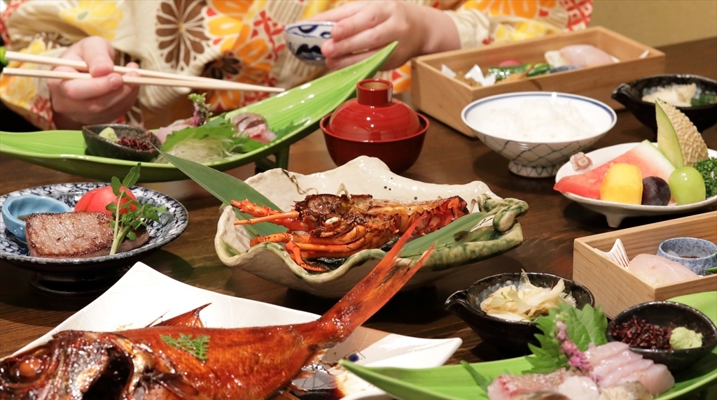 初夏限定の旬彩づくし【伊勢海老・あわび・金目姿煮・和牛】海の幸満載プラン（お部屋食）