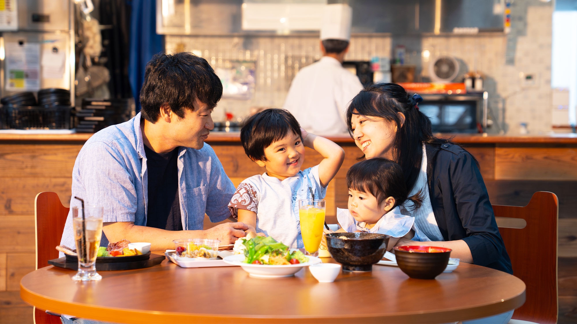【さき楽45】ファミリー応援！早期予約特典★1名あたり1000円分の食事券付き（素泊まり）