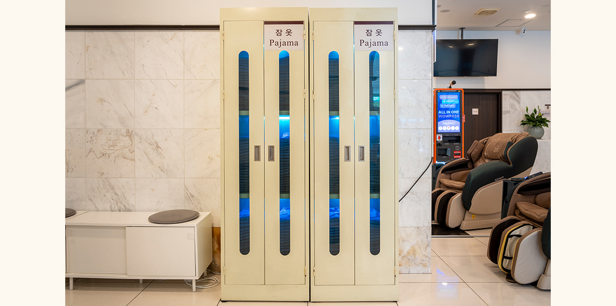 ナイトウェア(1階のロビー)