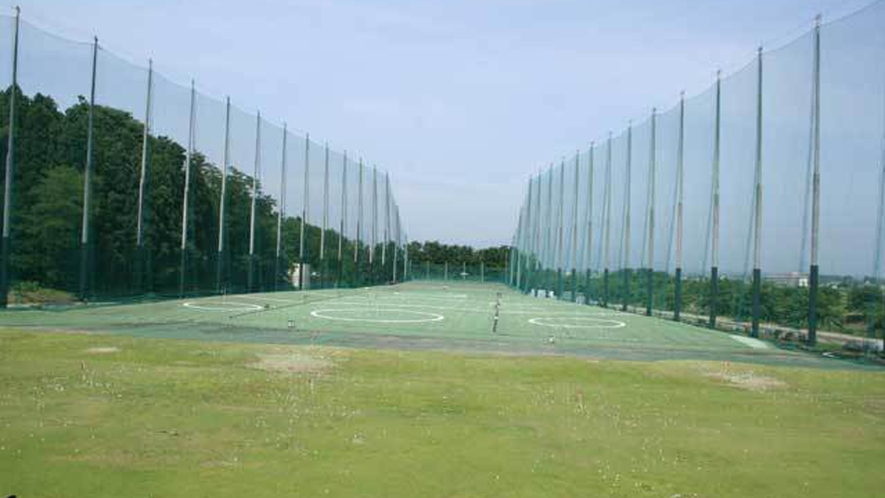 ゴルフ練習場／隣接のゴルフ練習場・ナンスポ。